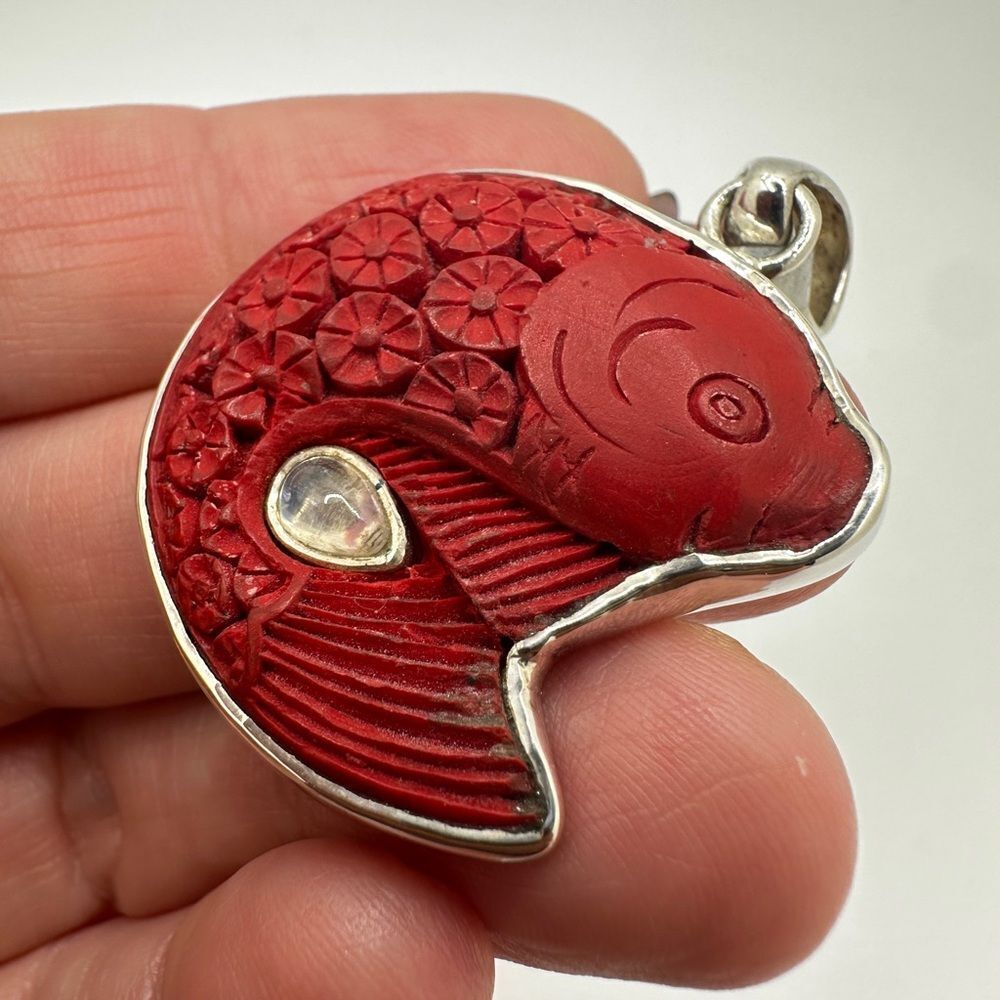 NWT Unique Cinnabar carved fish and moonstone accent,‎ 925 pendant!